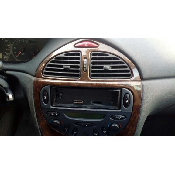 citroën c5 berlina del año 2001