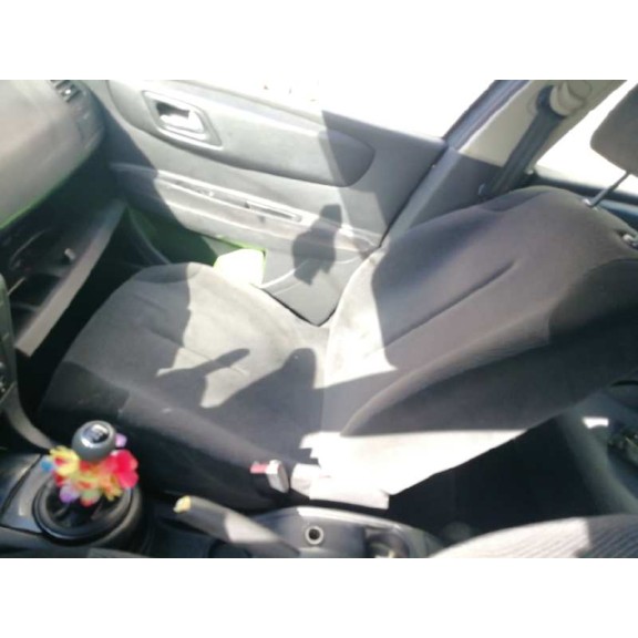 citroën c4 berlina del año 2006