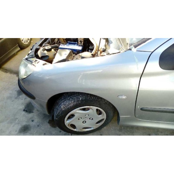 peugeot 206 berlina del año 2002