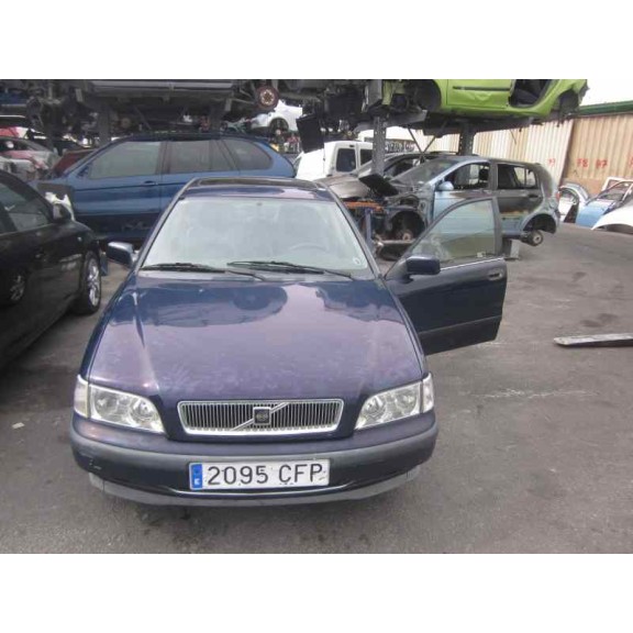 volvo s40 berlina del año 1998