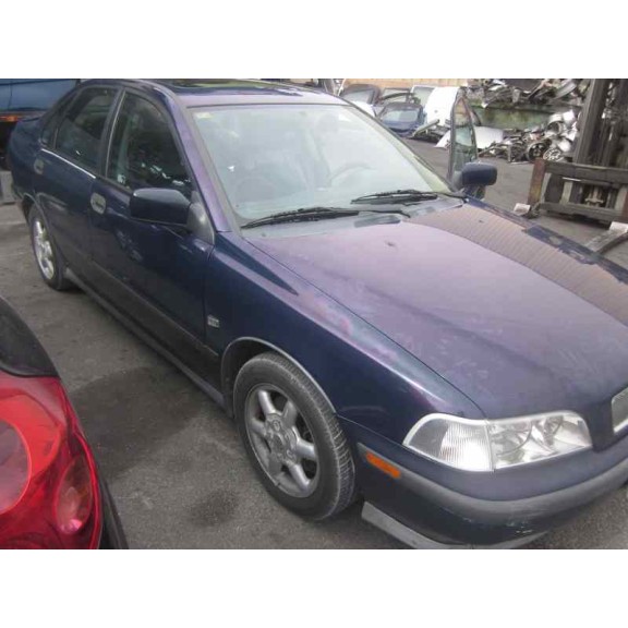 volvo s40 berlina del año 1998
