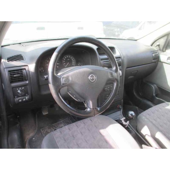 opel astra g berlina del año 2001