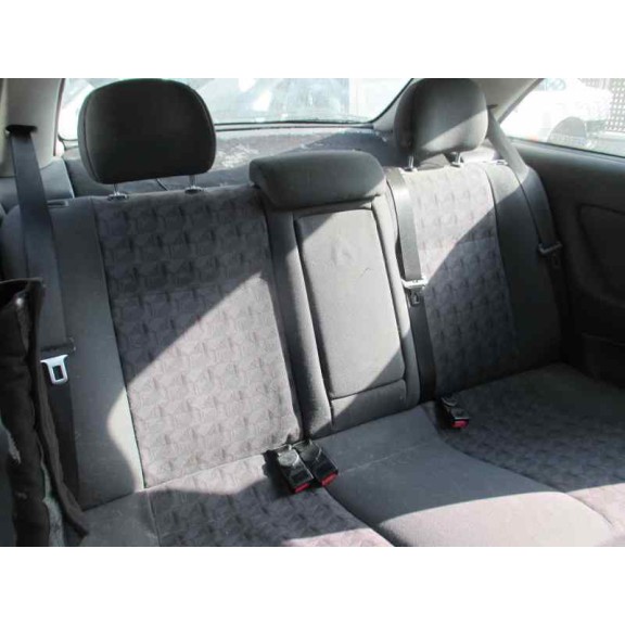 opel astra g berlina del año 2001