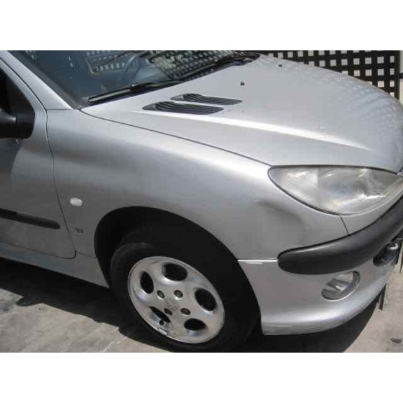 peugeot 206 berlina del año 2000