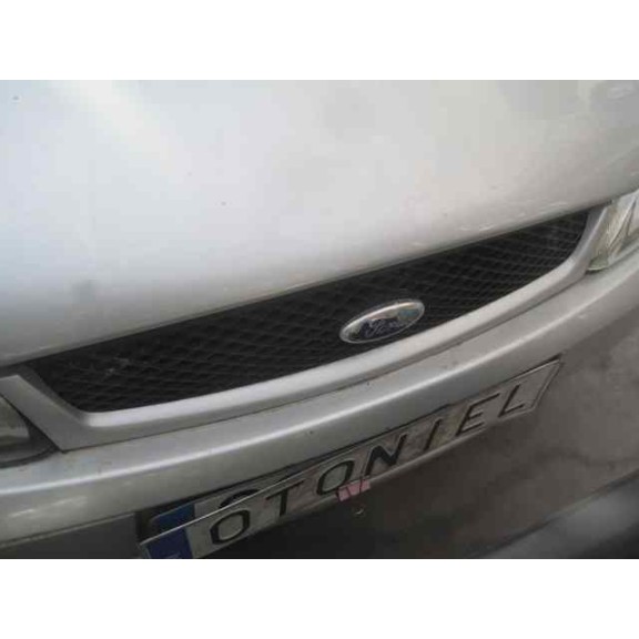 ford fiesta berlina del año 2002