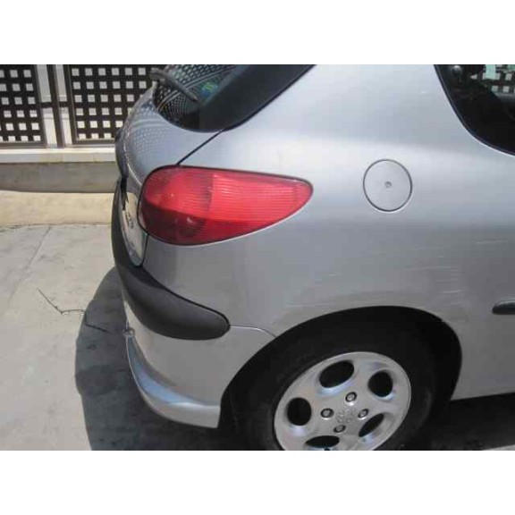 peugeot 206 berlina del año 2000