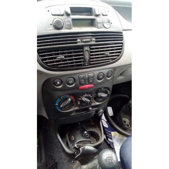 fiat punto berlina (188) del año 2002