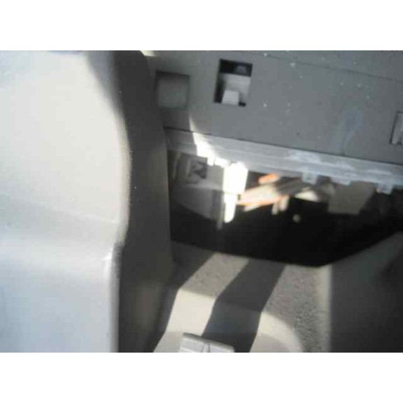 peugeot 206 berlina del año 2000