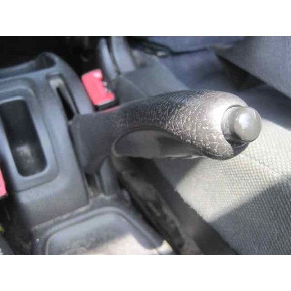 peugeot 206 berlina del año 2000