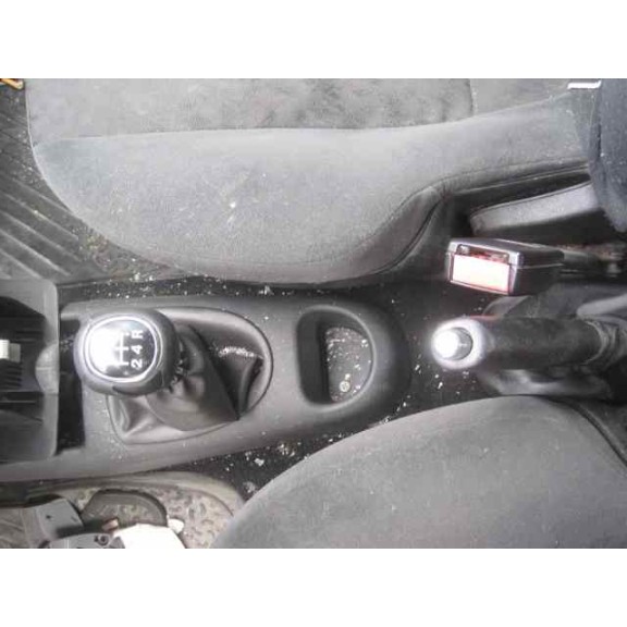 ford fiesta berlina del año 2002