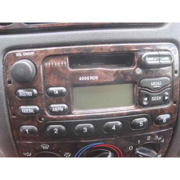 ford fiesta berlina del año 2002