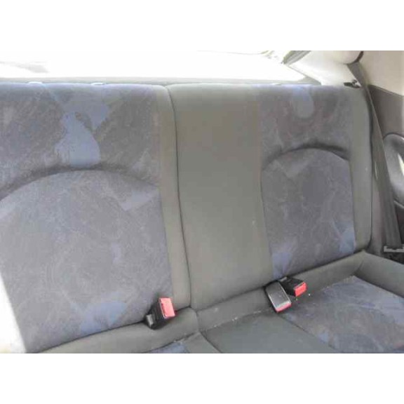 peugeot 206 berlina del año 2000