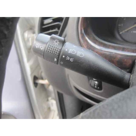 ford fiesta berlina del año 2002