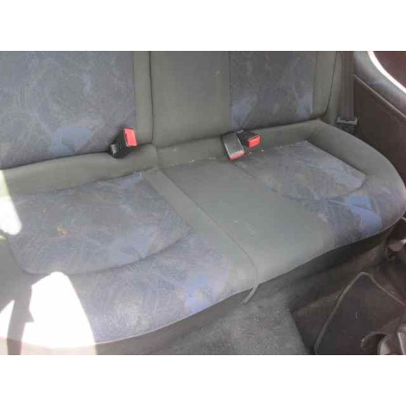 peugeot 206 berlina del año 2000