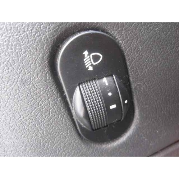 ford fiesta berlina del año 2002