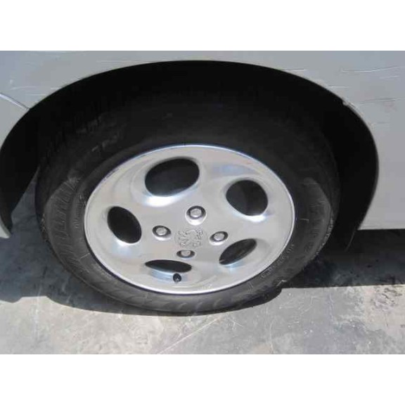 peugeot 206 berlina del año 2000