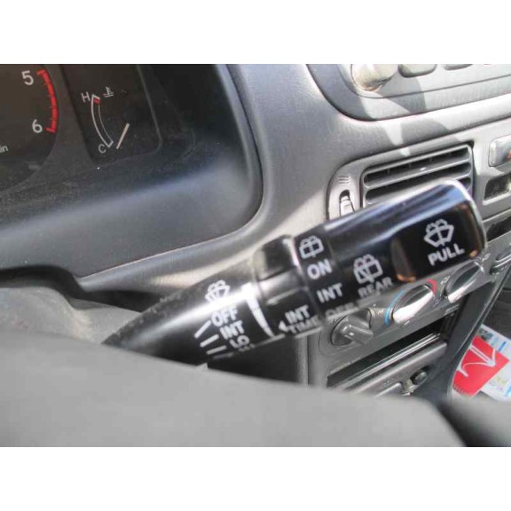 toyota corolla (e11) del año 2000