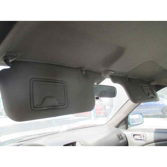 toyota corolla (e11) del año 2000