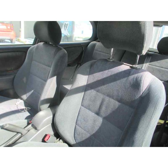 toyota corolla (e11) del año 2000