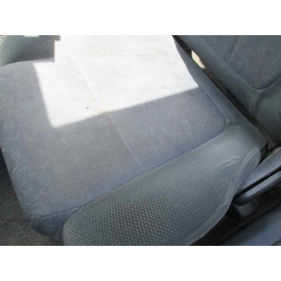 toyota corolla (e11) del año 2000