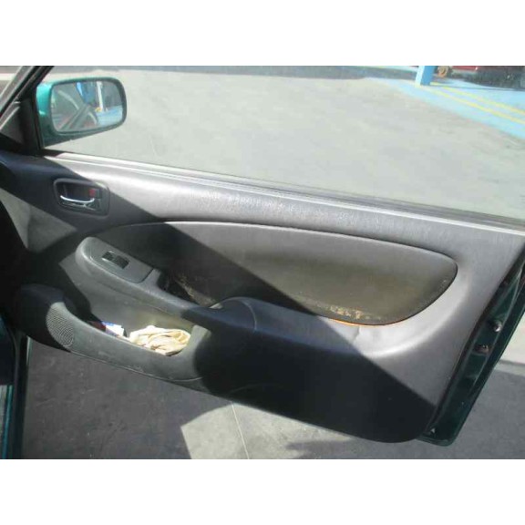 toyota corolla (e11) del año 2000