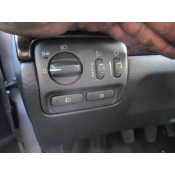 volvo s80 berlina del año 2003