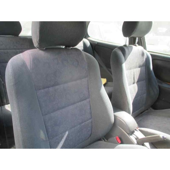 toyota corolla (e11) del año 2000