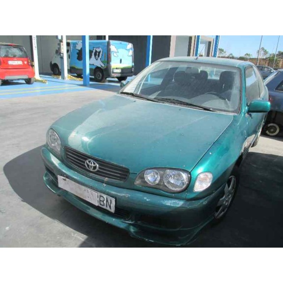 toyota corolla (e11) del año 2000