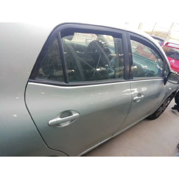 toyota auris del año 2007