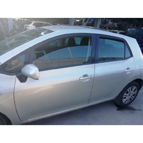 toyota auris del año 2007