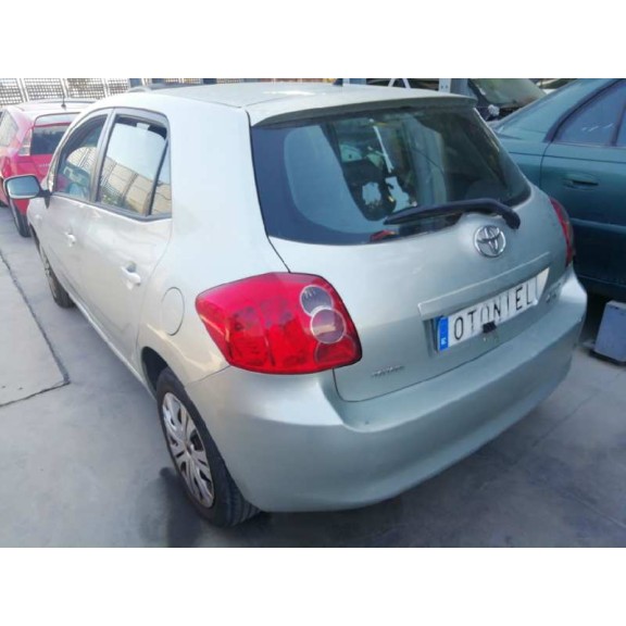 toyota auris del año 2007