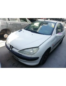 peugeot 206 berlina del año 2000