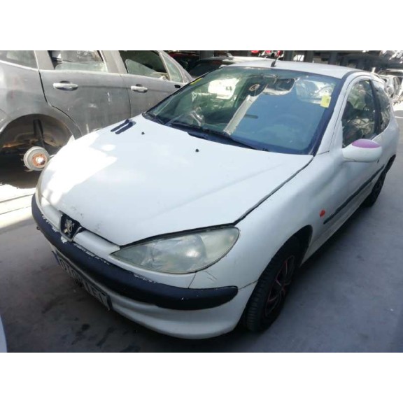 peugeot 206 berlina del año 2000