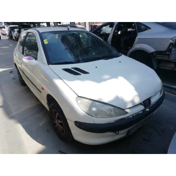 peugeot 206 berlina del año 2000