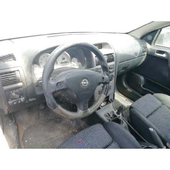 opel astra g coupé del año 2001