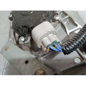 Recambio de motor limpia delantero para nissan x-trail (t30) comfort referencia OEM IAM WT6-12 32228 5 PINS