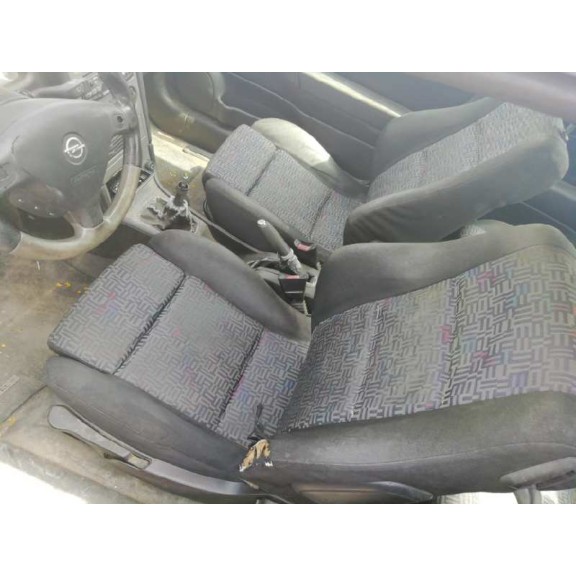 opel astra g coupé del año 2001