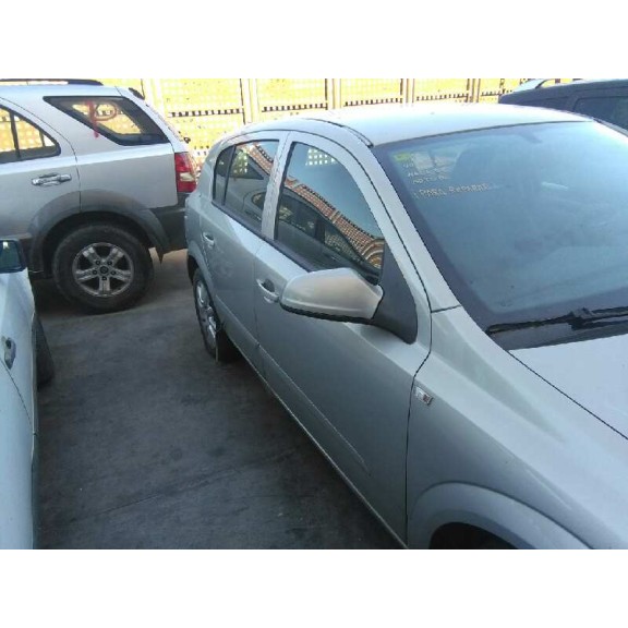 opel astra h berlina del año 2006