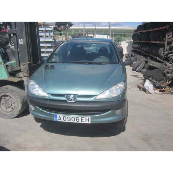 peugeot 206 berlina del año 2000