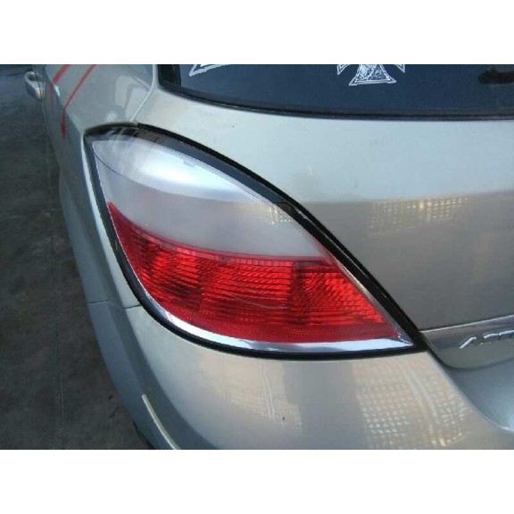 opel astra h berlina del año 2006