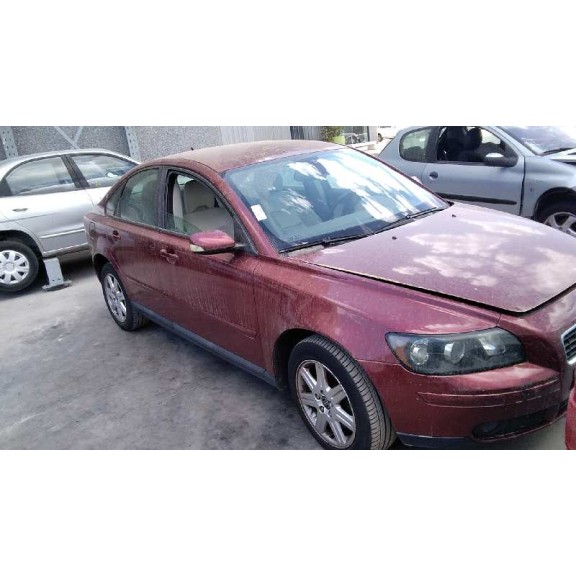 volvo s40 berlina del año 2004