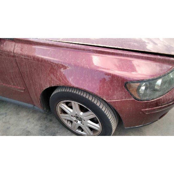 volvo s40 berlina del año 2004