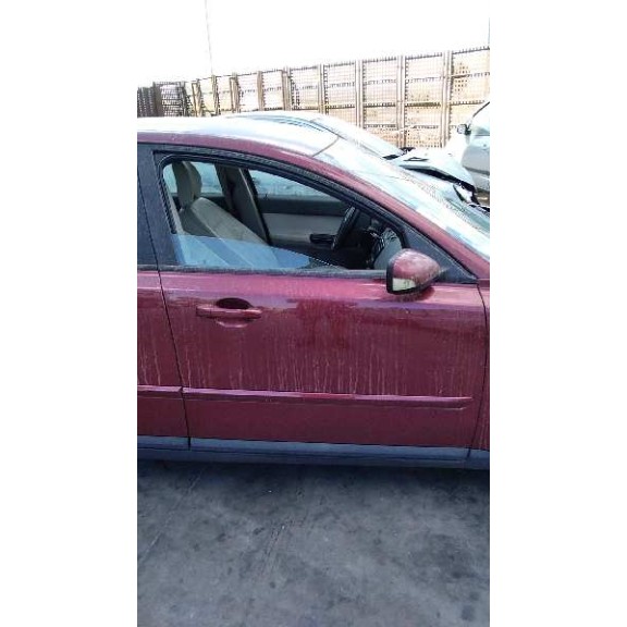 volvo s40 berlina del año 2004