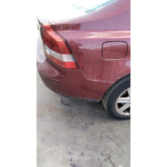 volvo s40 berlina del año 2004