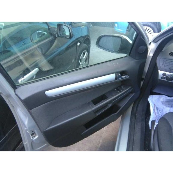 opel astra h berlina del año 2006