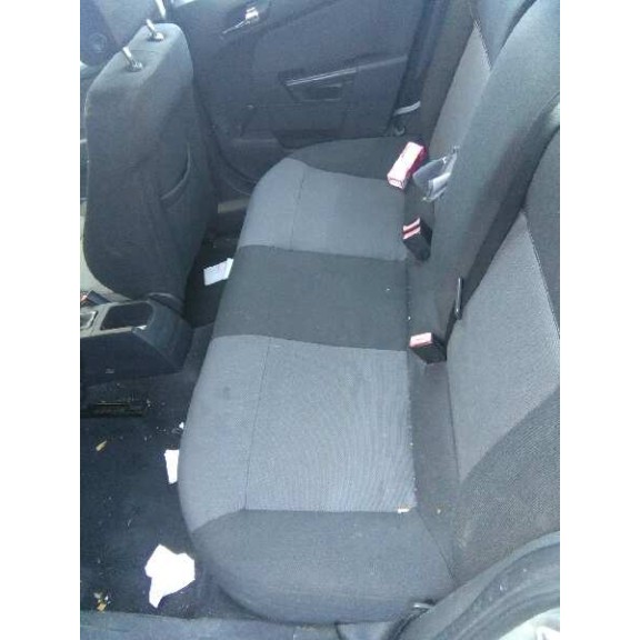 opel astra h berlina del año 2006