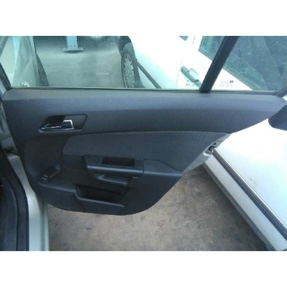 opel astra h berlina del año 2006