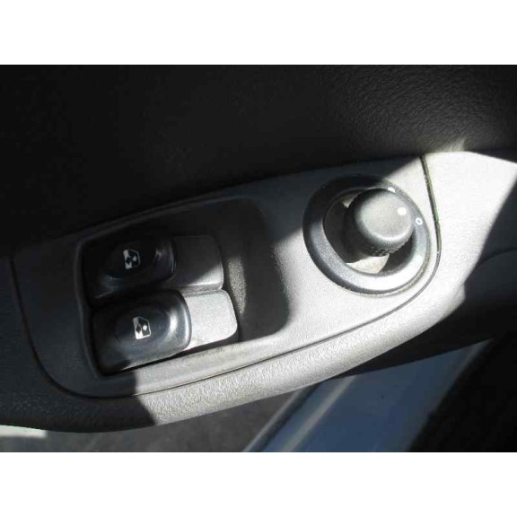 renault megane i fase 2 berlina (ba0) del año 2000