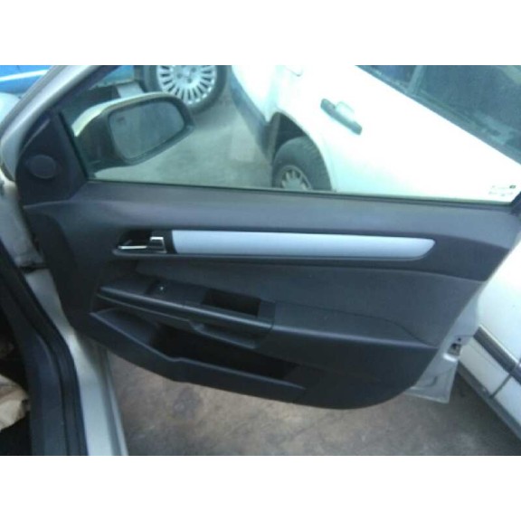 opel astra h berlina del año 2006