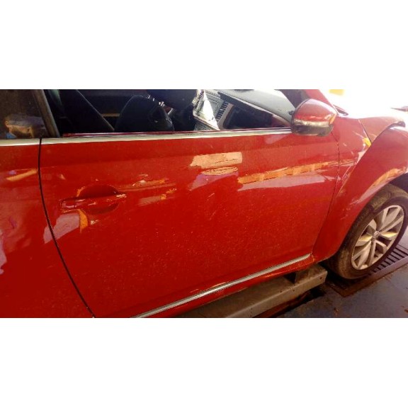 volkswagen beetle del año 2013